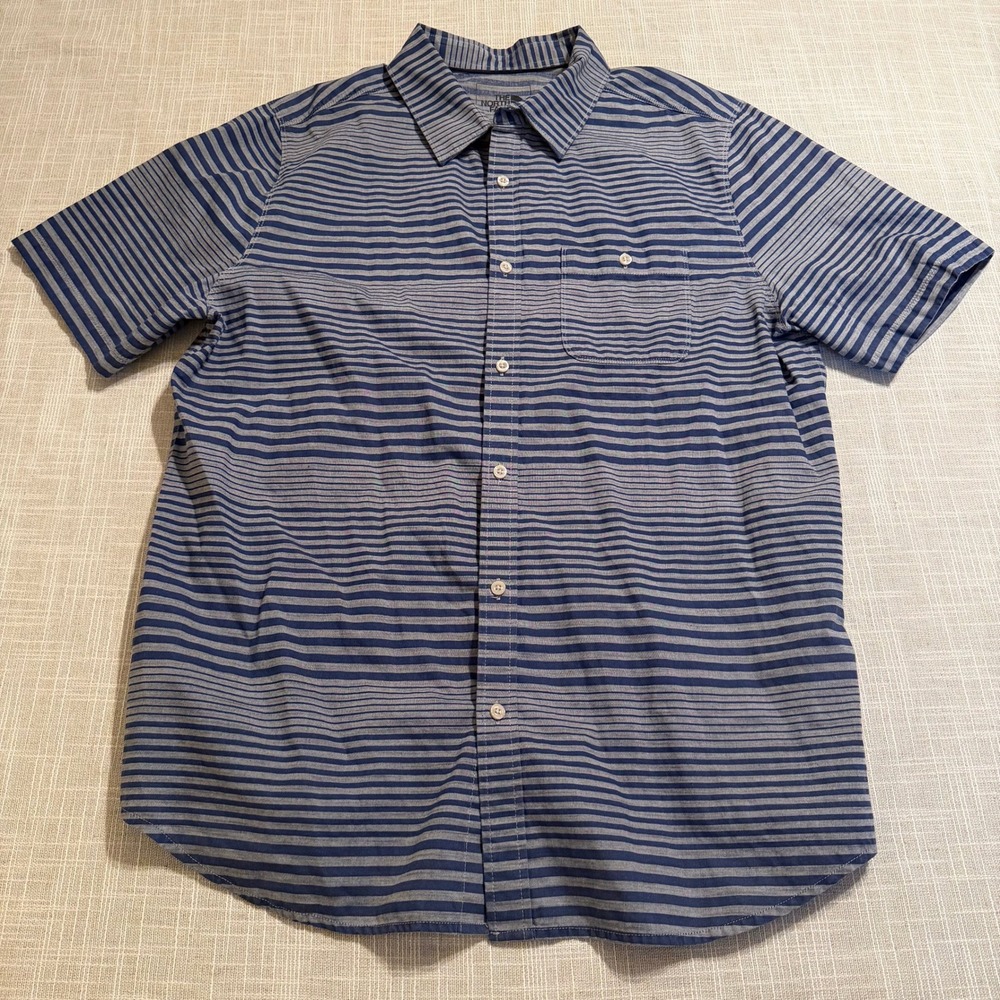 The North Face Mens XL Blue Striped Short Sleeve Button Down Shirt Cotton Blend
